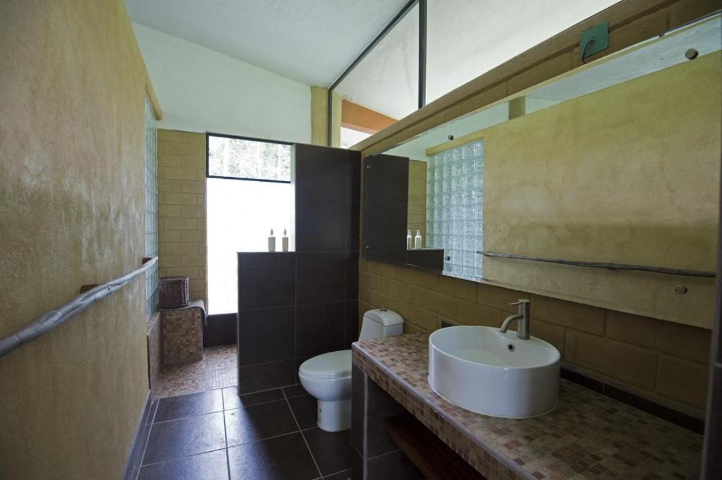 Canto De La Selva Jungle Lodge Selva Lacandona Chiapas Galaxia Exterior photo