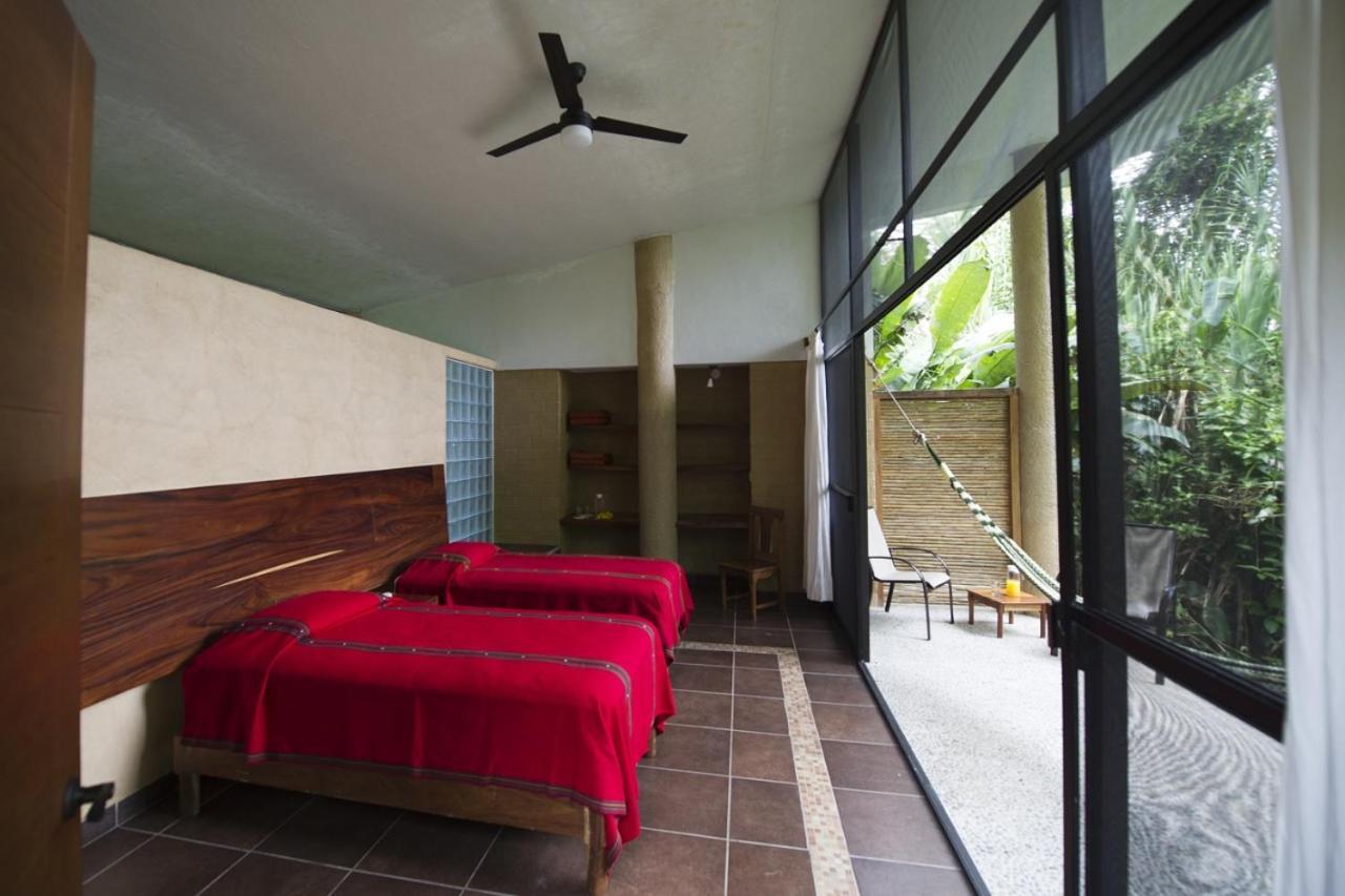 Canto De La Selva Jungle Lodge Selva Lacandona Chiapas Galaxia Exterior photo